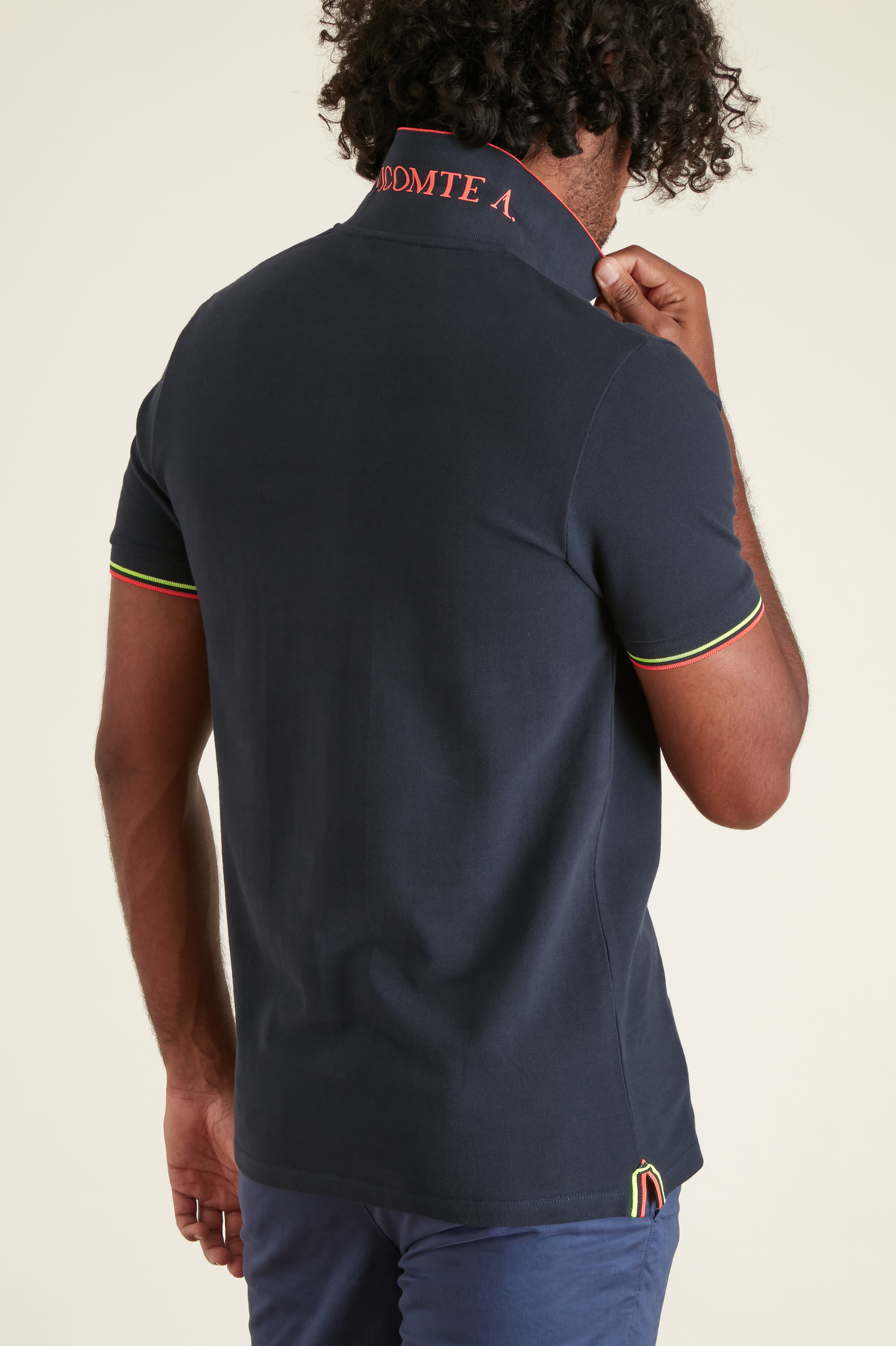 Polo Manches Courtes avec détails Fluo