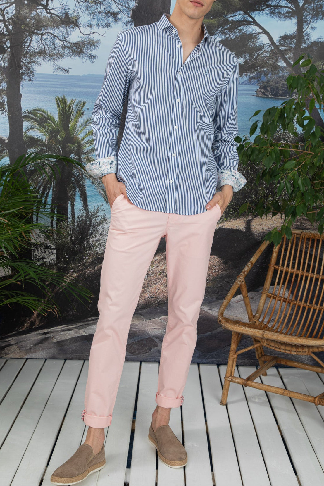 Chemise Regular à Fines Rayures