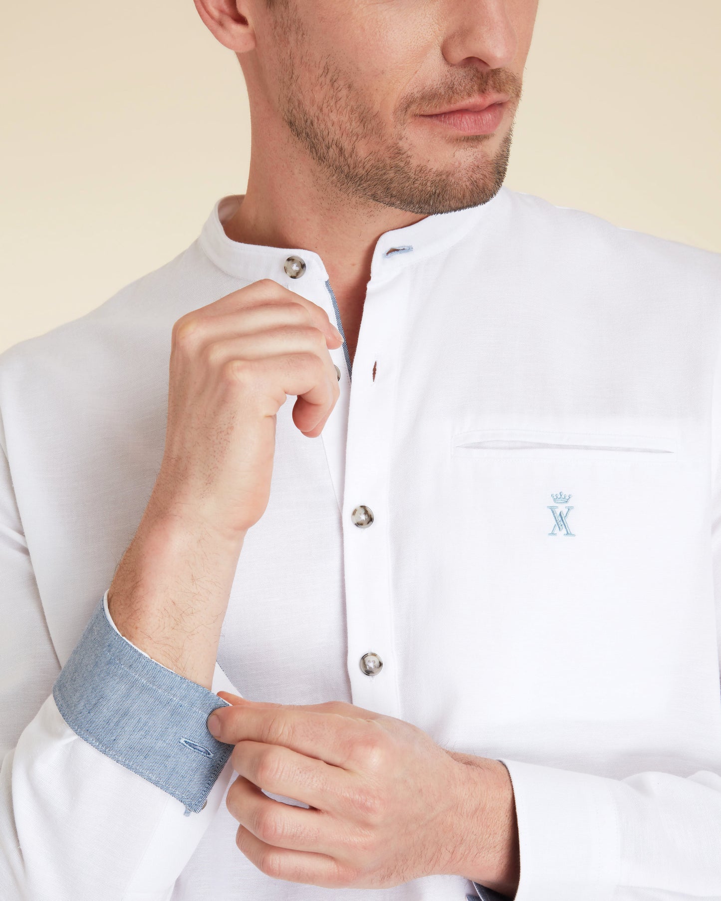 Chemise Regular à Col Tunisien