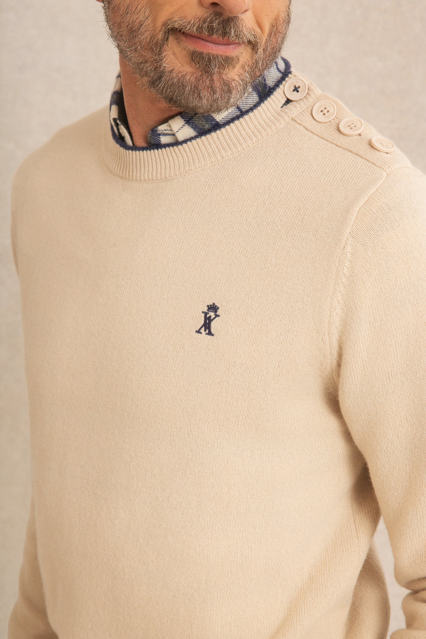 Pull à épaule boutonnée
