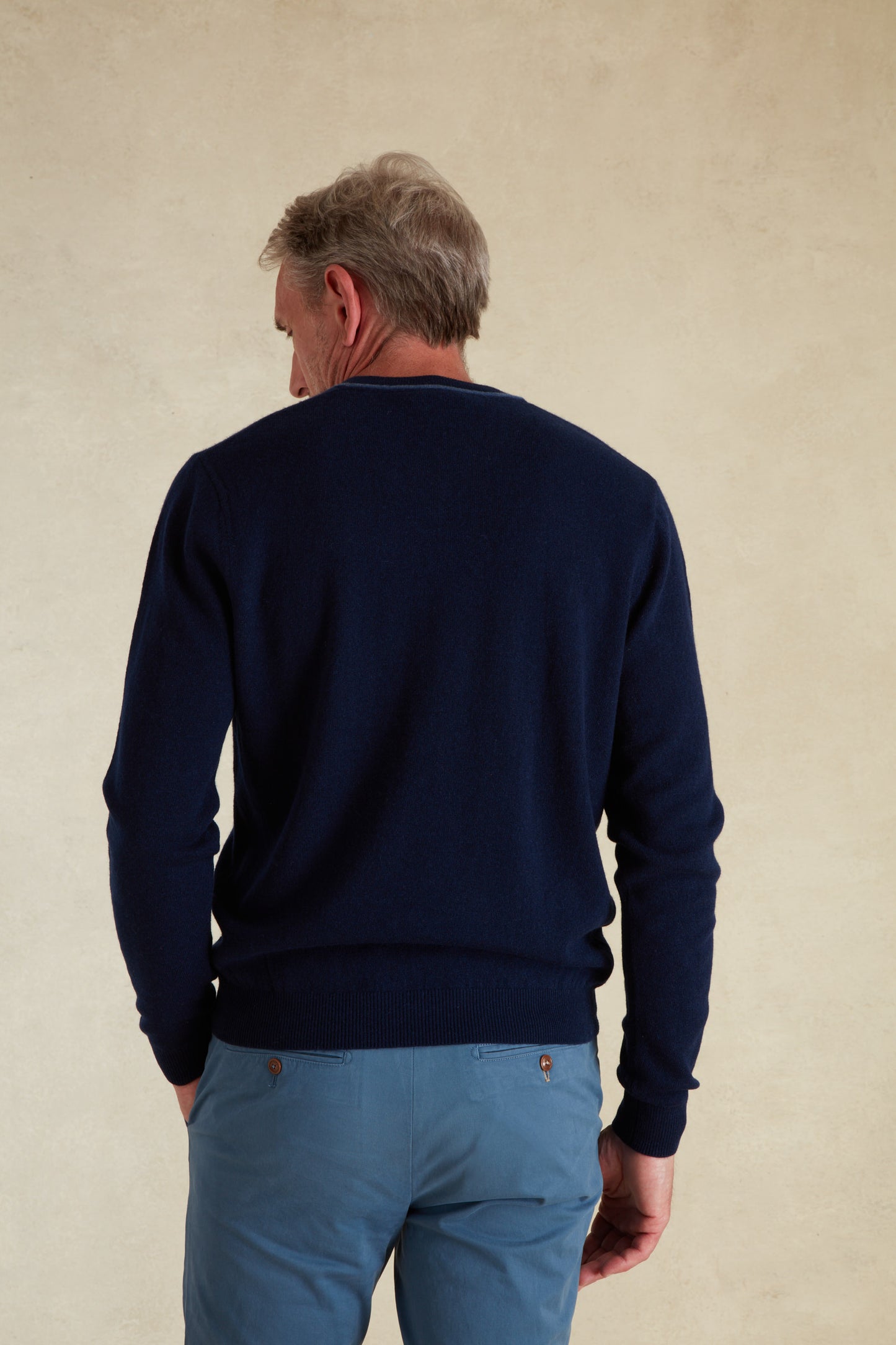 Pull Col V à Détails