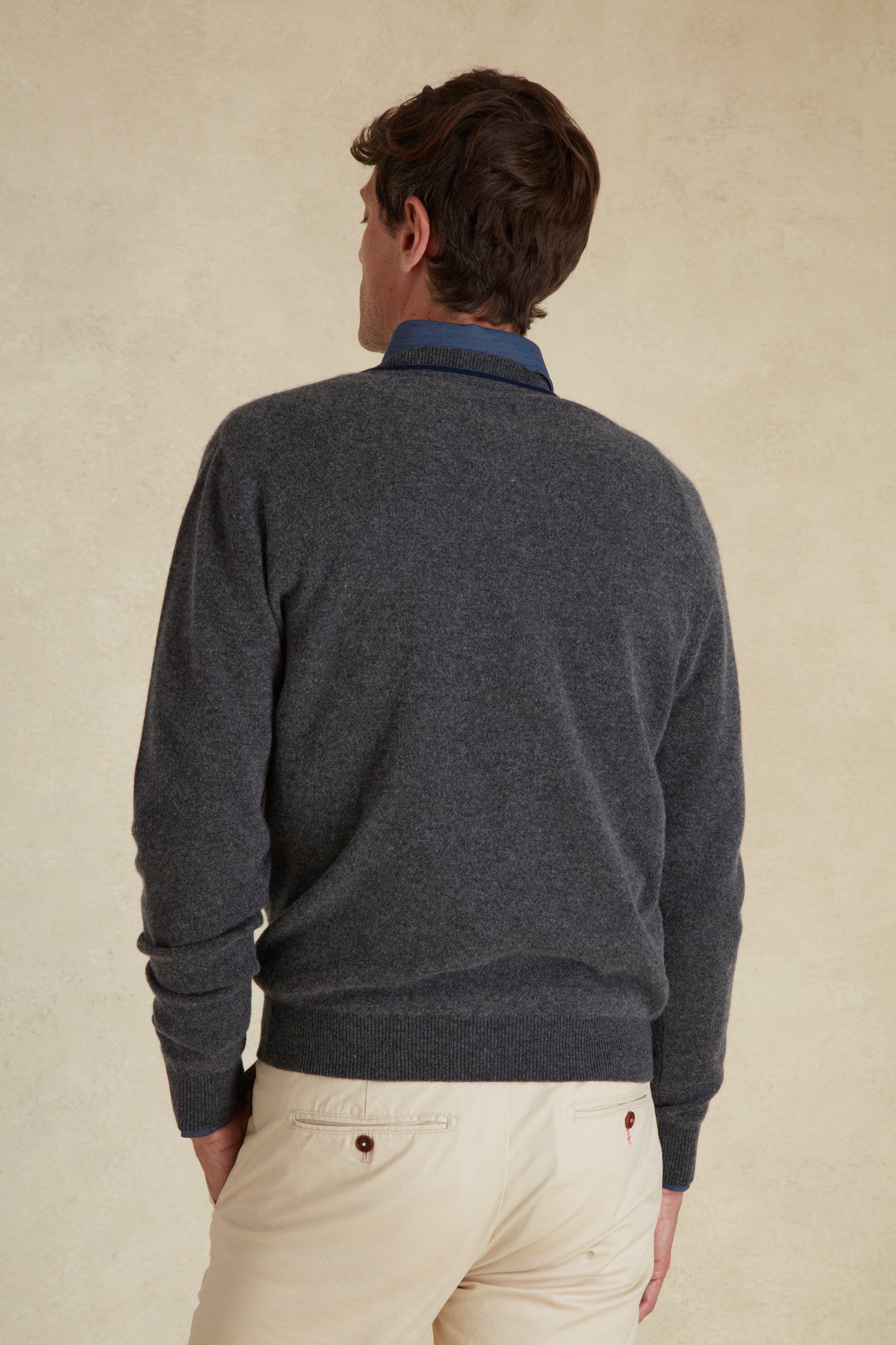 Pull Col V à Détails