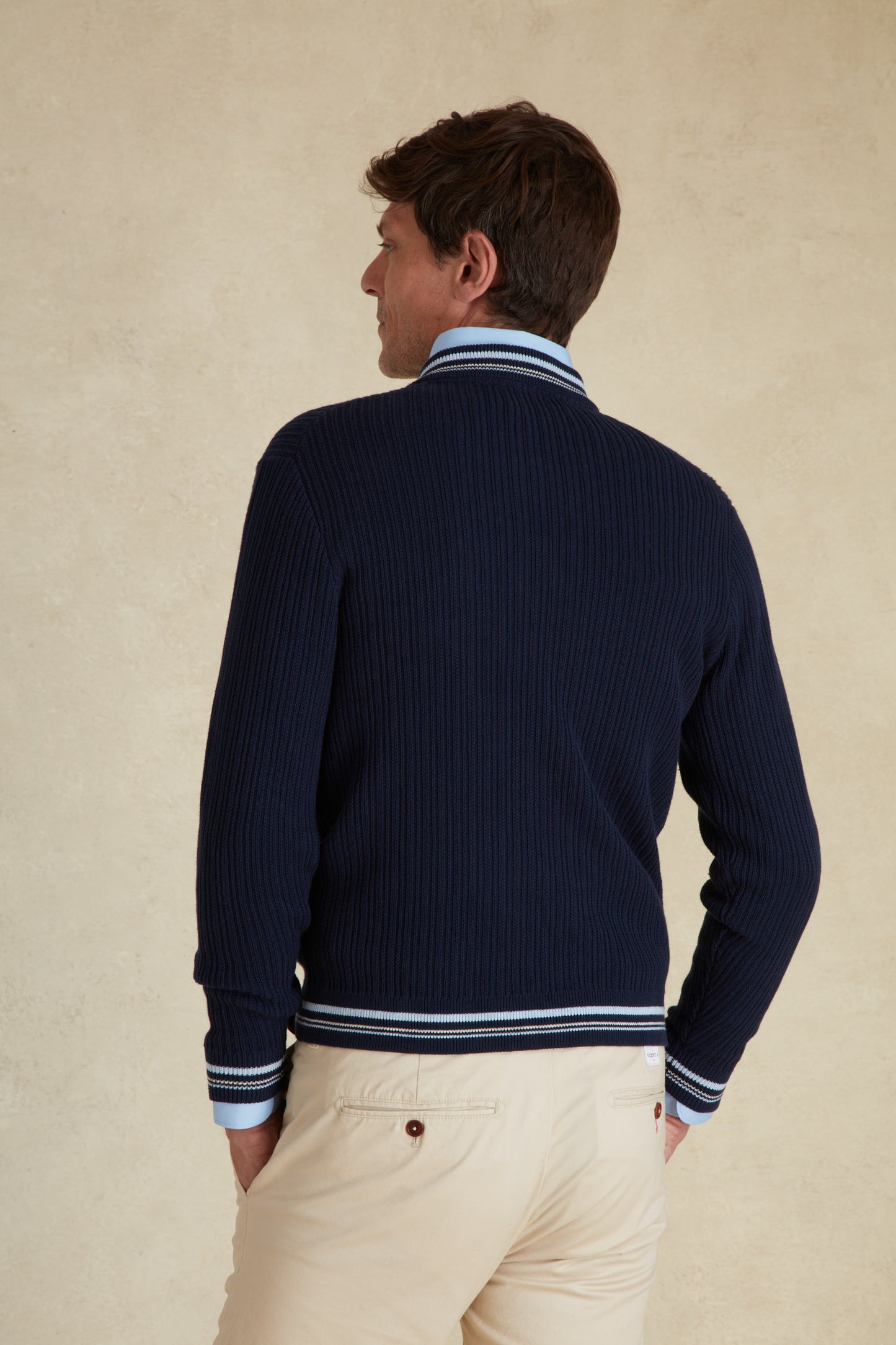Pull Col V à Détails Rayé