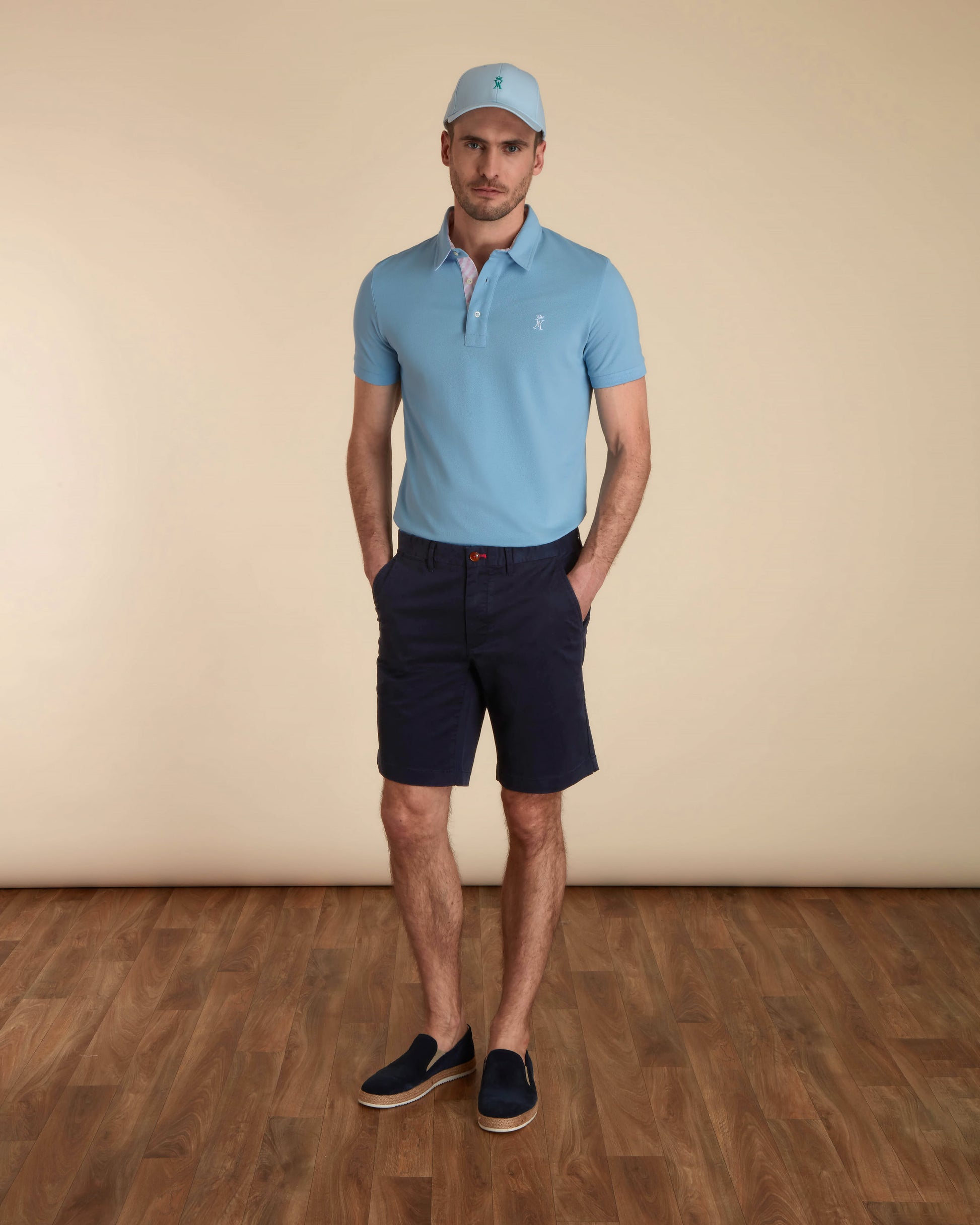 Bermuda bleu marine et polo bleu ciel pour homme Vicomte A.