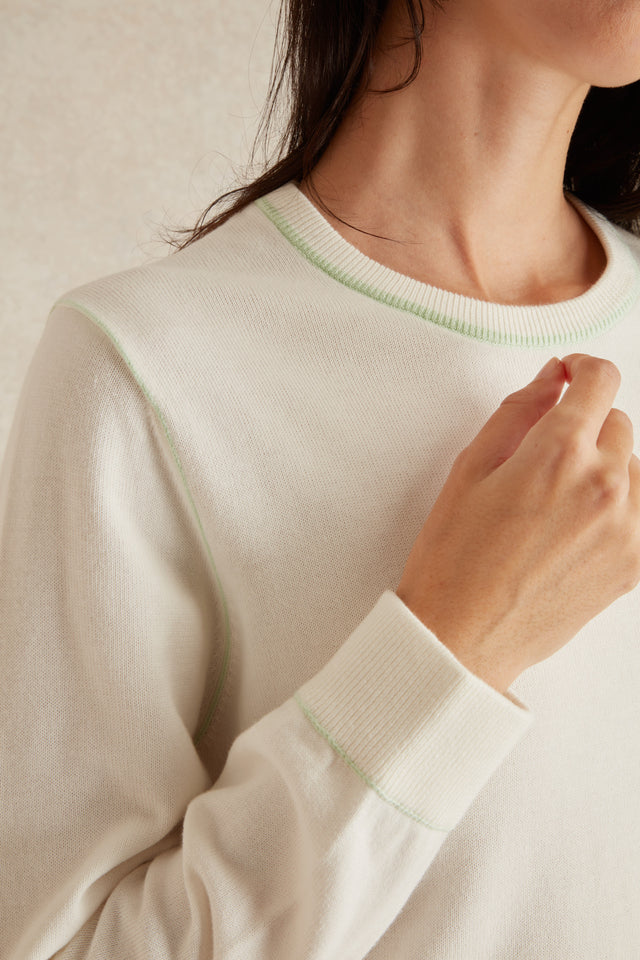 Pull Col Rond à Détails Contrasté - Image principale