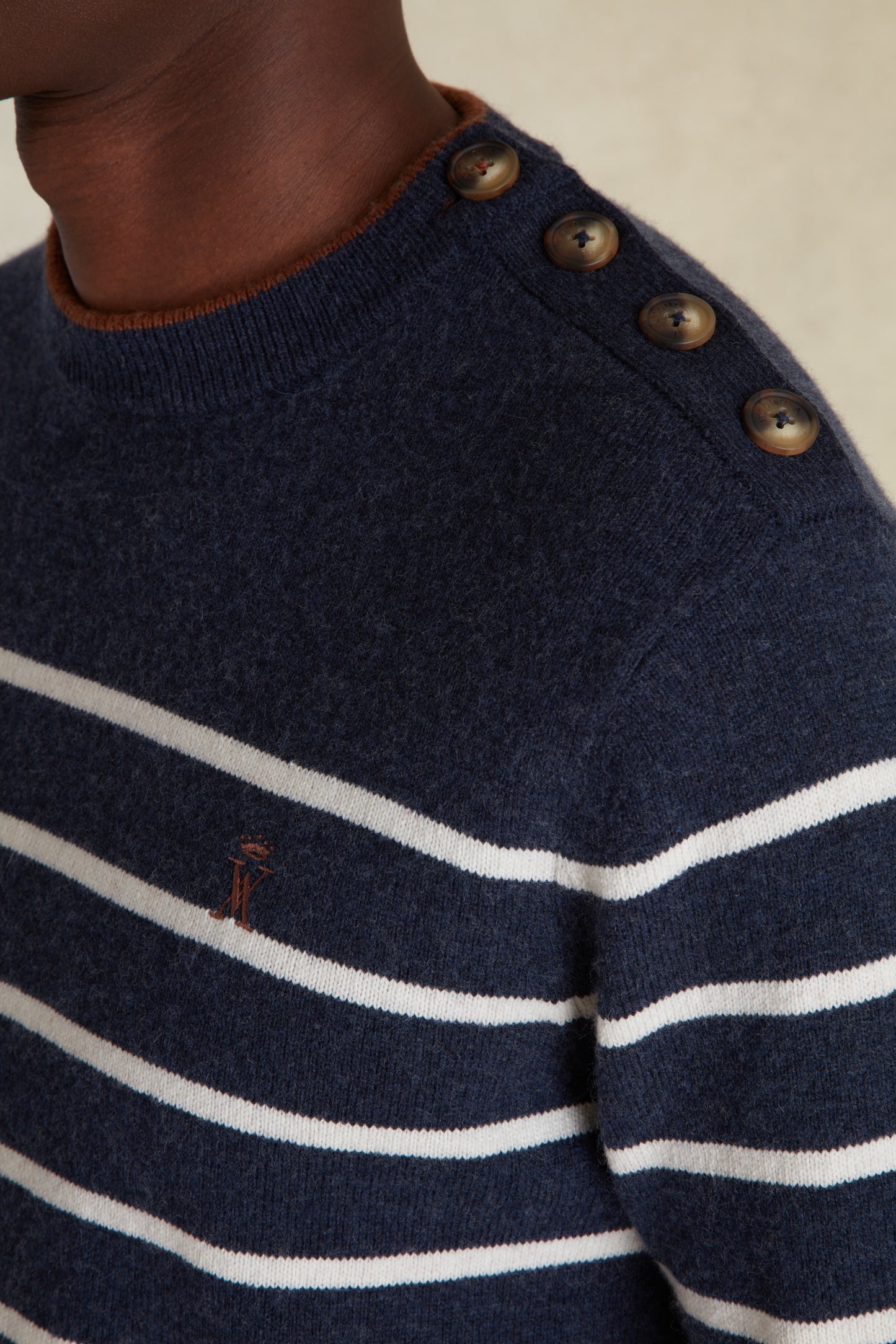 Pull à Epaule Boutonnée à Rayures