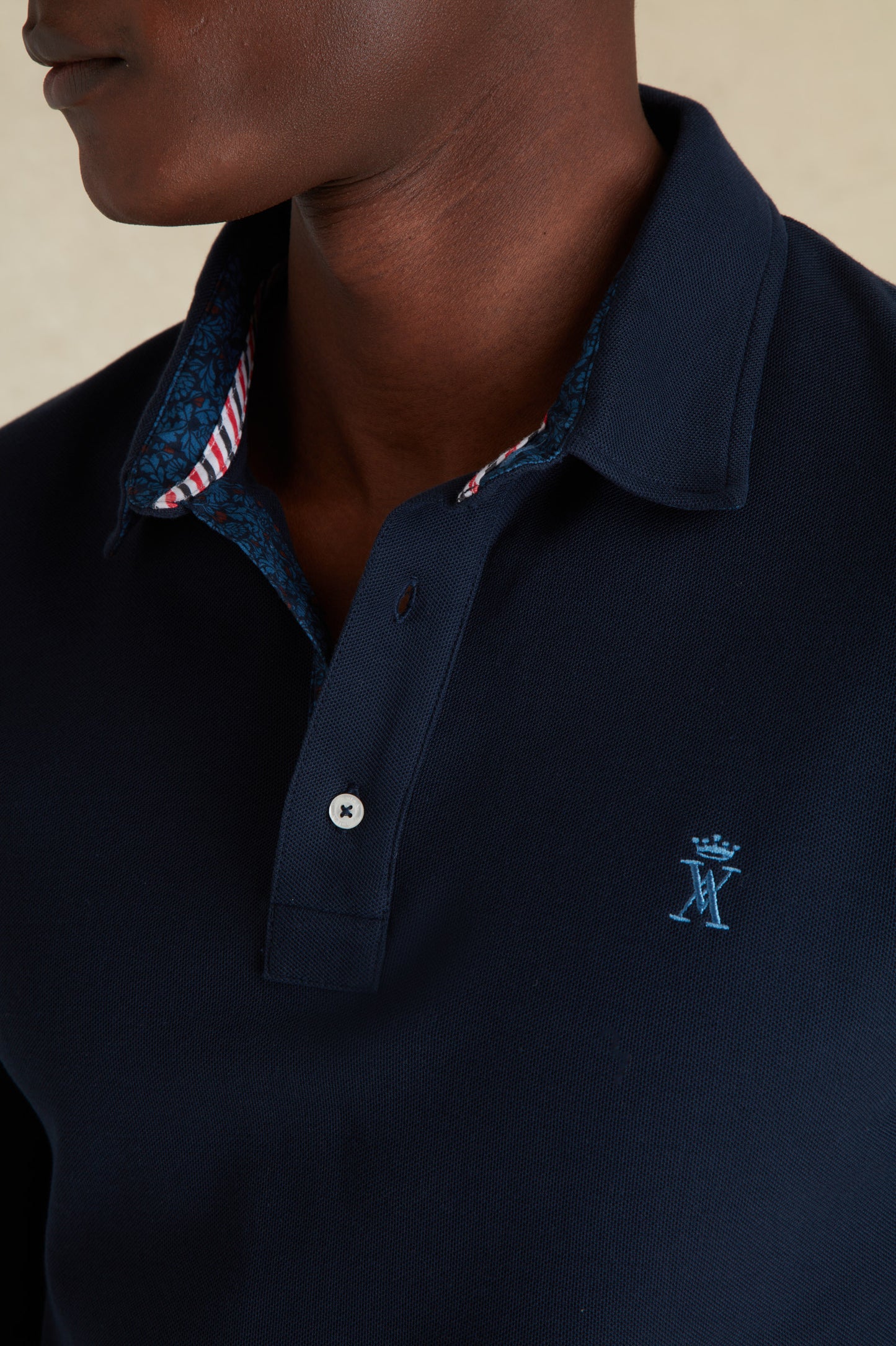 Polo Manches Longues à Détails Imprimé