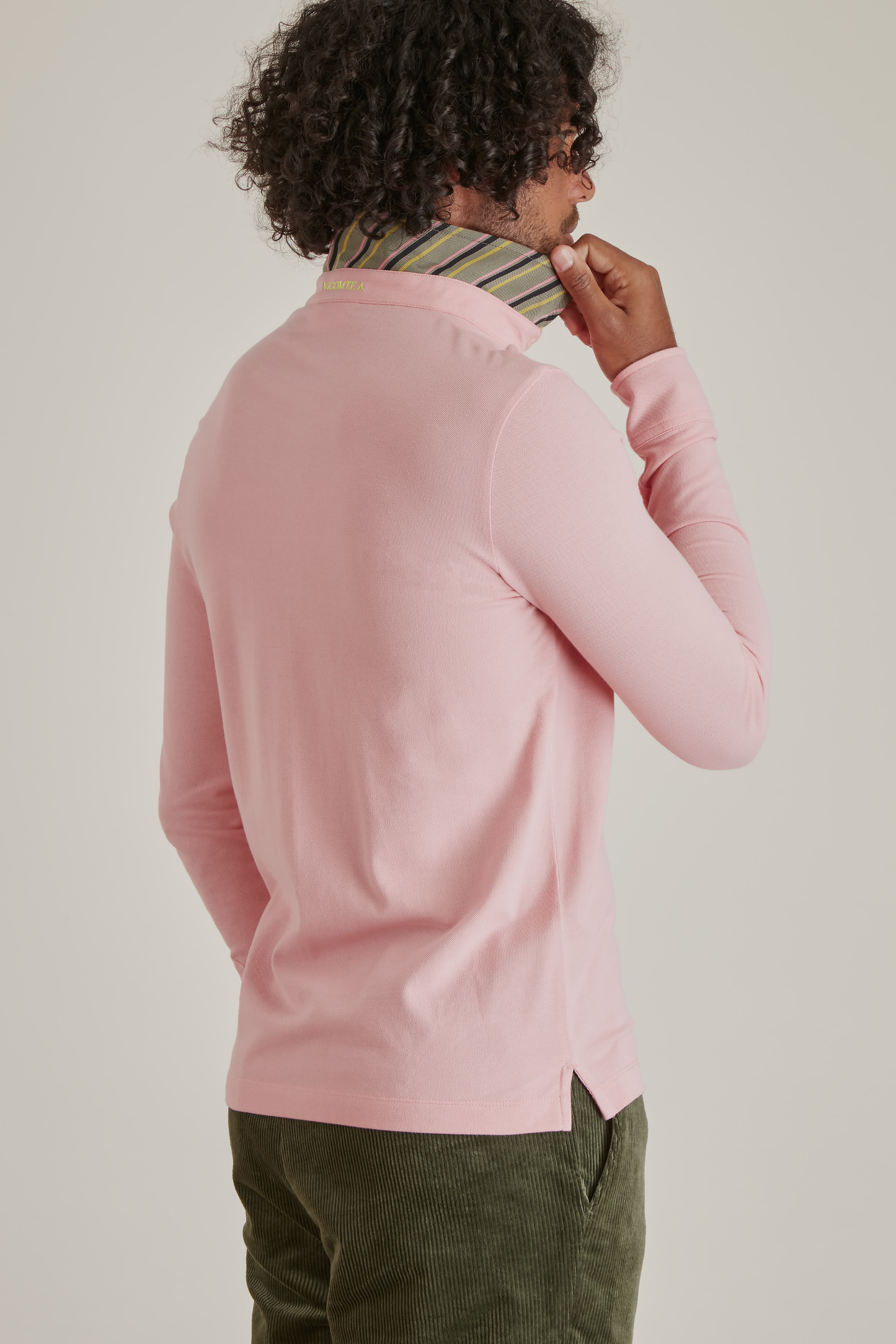 Polo à Détails Cravate